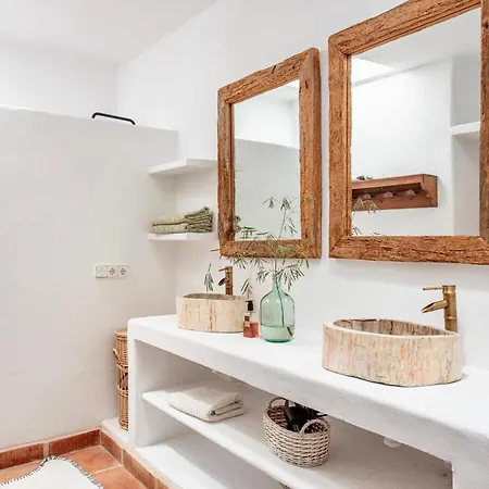 Sa Tanca Ibiza Located Puig D'en Vall, 6b , Pool , Tennis Villa
